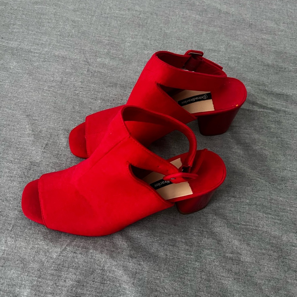 Stradivarius Red Heels